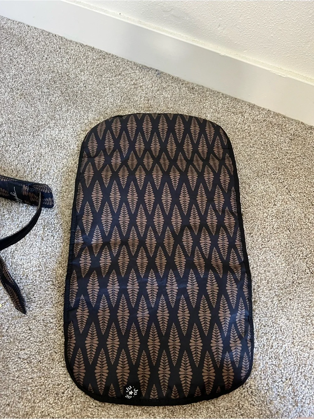 Ju-Ju-Be Brown Patterned Satchel Diaper Bag with Gold Hardware